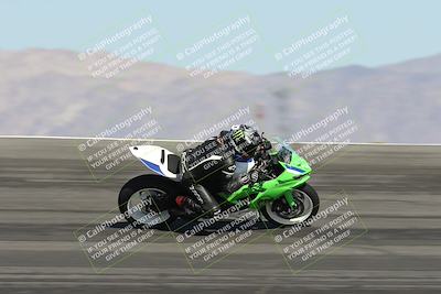 media/May-10-2025-Race Pace (Sat) [[db32fef2da]]/Vested/3-Bowl Set 1 (9am)/